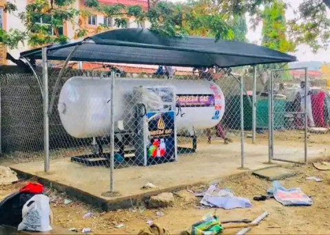 2.5tons gas tank and dispenser